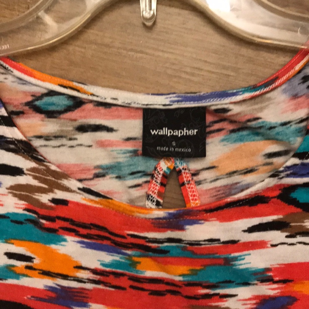 Multicolored flowy top - Picture 2 of 3